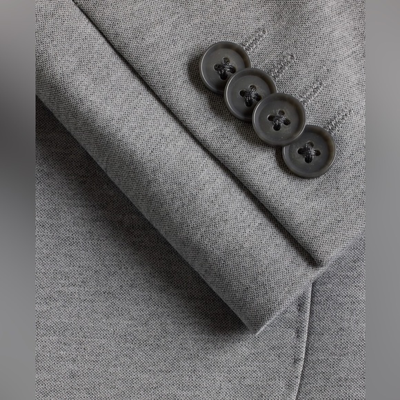 ✨EXPRESS✨ Slim Light Gray Knit Suit Jacket - Picture 6 of 10